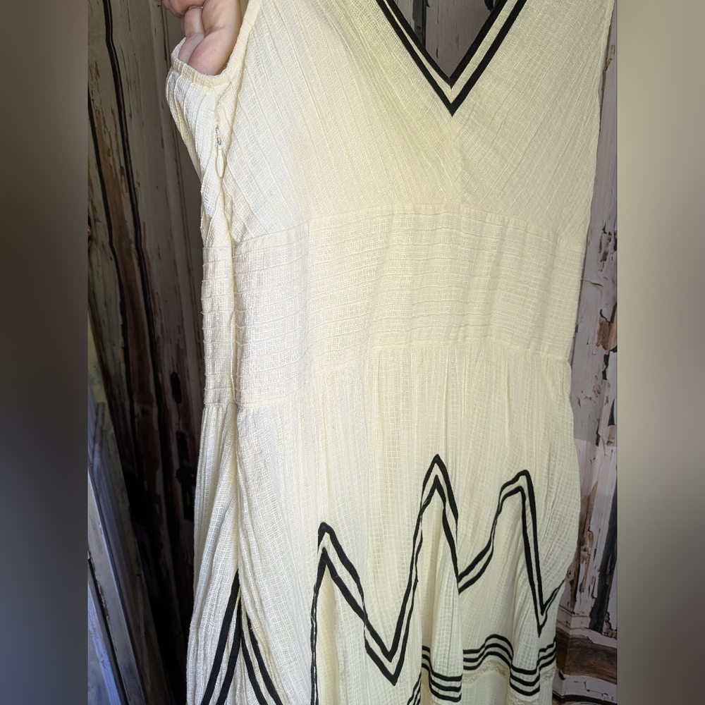 Lil Anthropologie Maxi Dress - Picture 4 of 16